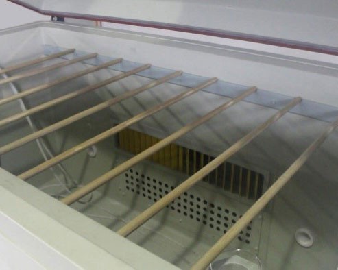 ASTM B117 Yaşlanma Onaylı Korozyon Sisi Tuz P&uuml;sk&uuml;rtme Ortamı Test Odası 1